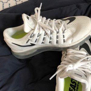 Woman new Nike Air Max , size 7.5  good condition